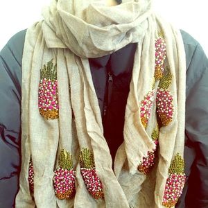 Exclusive design scarf